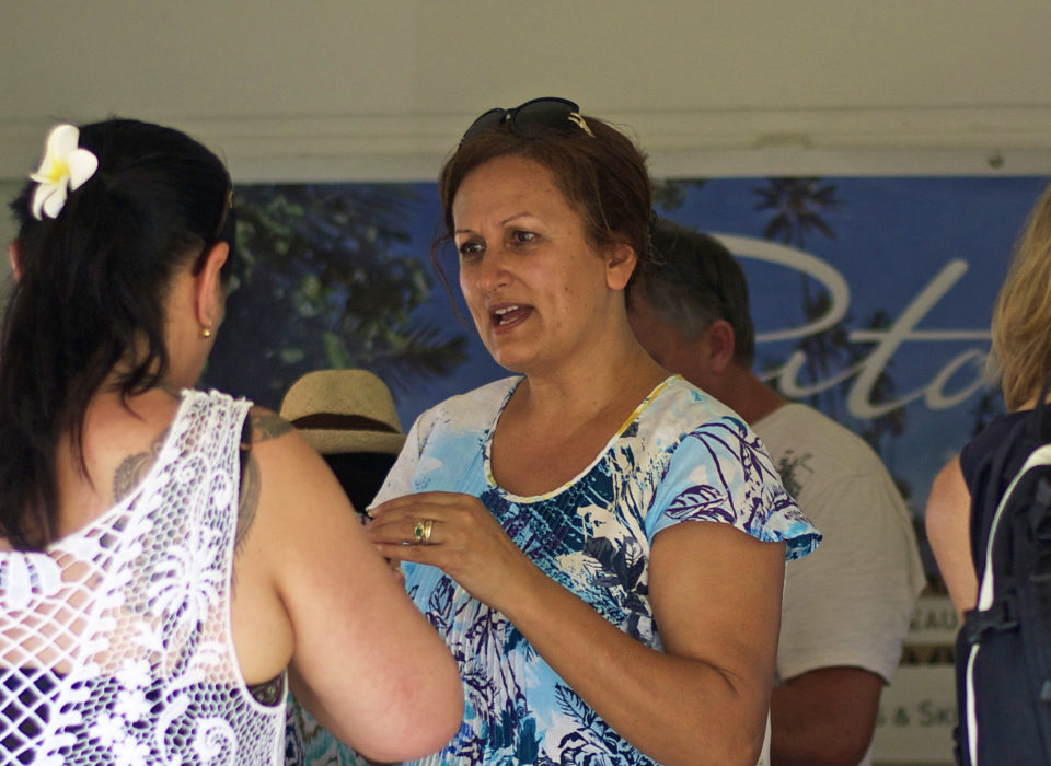 Susan-at-Te-Punanga-Nui-Market