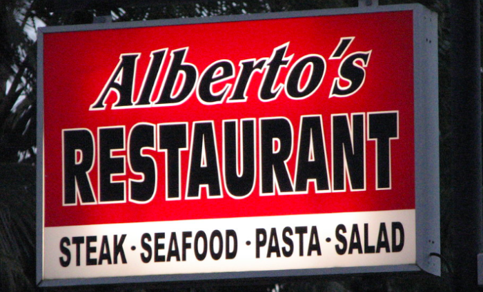 Albertos-Restaurant2