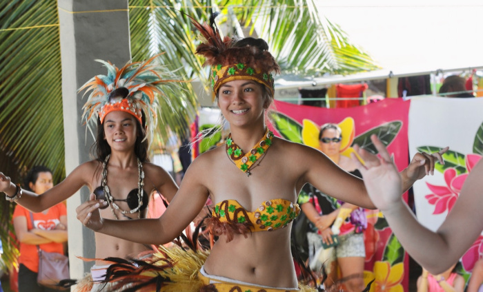 Punanga Nui Market Dancers